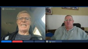Песни пляшут, анекдоты травят..., веселятся