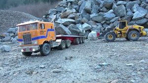 RC машинки Джип 4х4 ЗАСТРЯЛ В ГРЯЗИ! 🚜 Военный МАЗ спешит на помощь