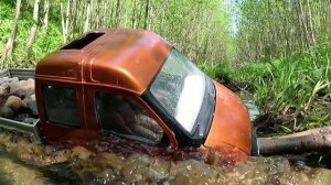 Груженая RC газель на бездорожье