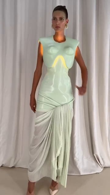 Schiaparelli в рамках Парижской недели моды смотреть онлайн