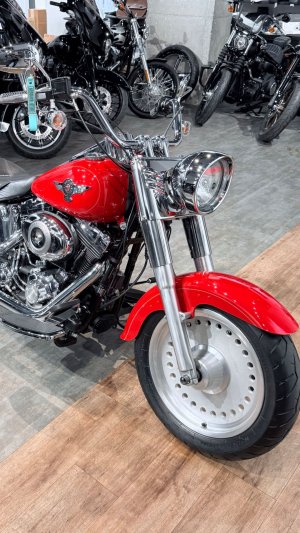 + 2010 HD Fat Boy ABS Red Cherry Pearl 12K (VIN 5HD***9575)
