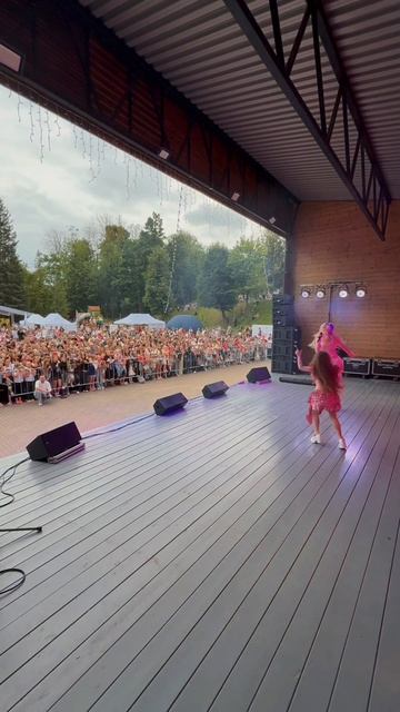 Снимай под наш трек с Настей Кош «Девчонки» и становись популярнее! #развлечения смотреть онлайн