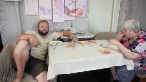Всё дорожает надо покупать Мысли сына и мамы на вкусном рыбном обеде ПОДВАЛ ИЛЬИЧА