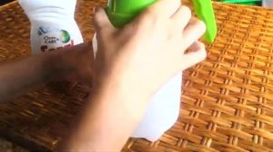 Удаляем сорняки с помощью уксуса