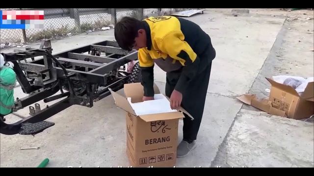 Молодежный профессиональный семинар в Пакистане. Сборка трехколесных мотоциклов смотреть онлайн