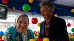 ПРОДОЛЖЕНИЯ ЮБИЛЕЯ ЗОЛОТУШКИ. РУБЯТ БОБЛО НА БАБУШКЕ.