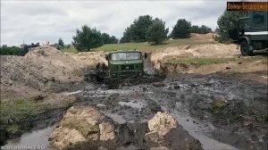 Неудержимая мощь грузовики пробивают всё на своём пути!