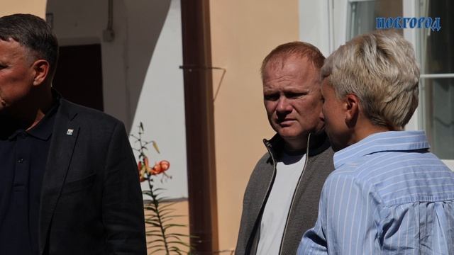 Ещё один новгородский двор обновился по проекту «Формирование комфортной городской среды»
