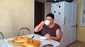 ЖИЗНЬ В СЕЛЕ:часть2/ИСПЕКЛА ПИРОГ С ВИШНЕЙ/НА ОБЕД МАНТЫ