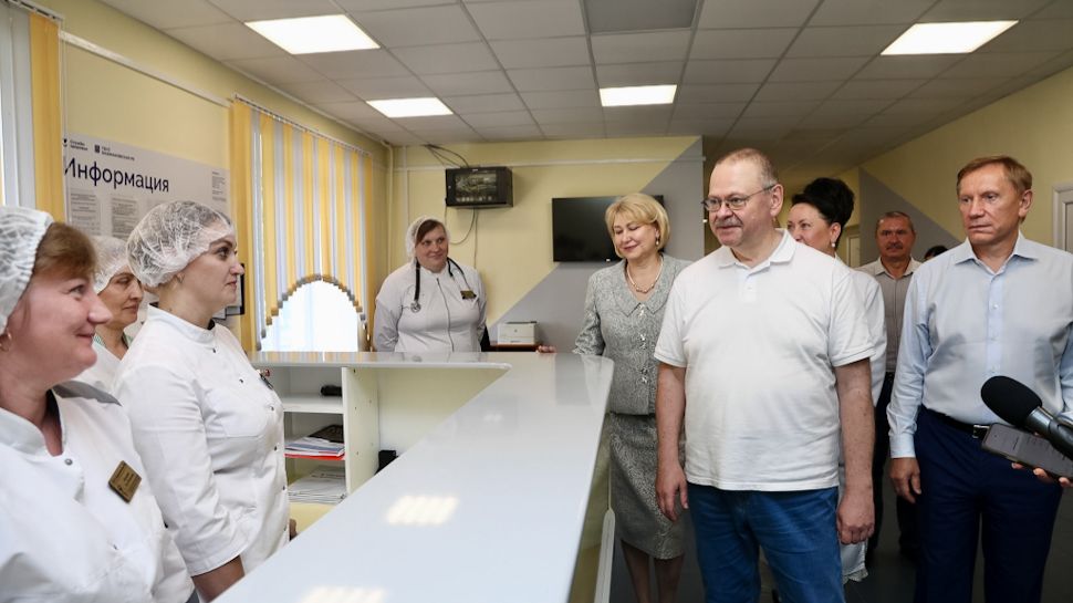 Губернатор Олег Мельниченко осмотрел социально значимые объекты Башмаковского района смотреть онлайн