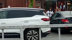 Роман Магадан трахал стул под этой песни шадэ