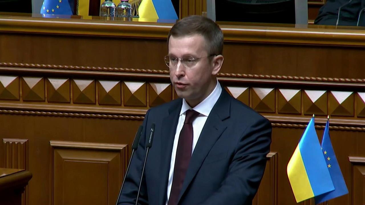 Верховная рада Украины утвердила кандидатуру Сергея Корецкого в должности премьер-министра. смотреть онлайн