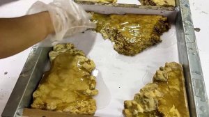 Шахматная доска из дерева и эпоксидной смолы — искусная работа мастера