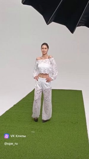 Продюсер ТВ-канала «Модная поляна» Роман Голденберг 
https://vk.ru/goldenberg.onatv