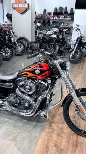 + 2012 HD Dyna Wide Glide 96 Black Orange Flames 9K (VIN 5HD***8275)