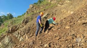 Появились кадры спасения застрявшей на Никольской сопке школьницы.