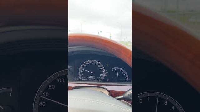 Mercedes-Benz S500 смотреть онлайн
