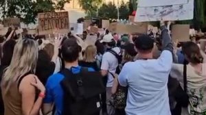 «Сырский прочь!».

На Украине возобновились «картонные» митинги против отставки главы Минобороны