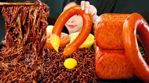 Мукбанг - острая лапша и лапша с чёрным соусом - много соуса
