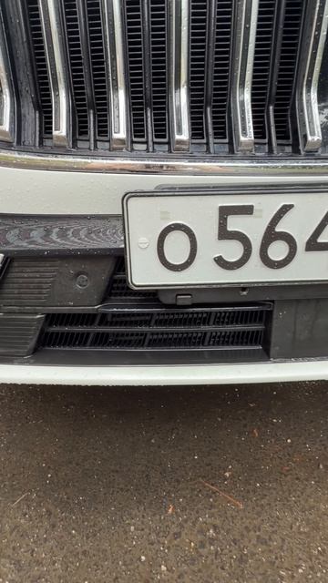 Установили защитные вставки в бампер для защиты радиатора.  #geely #monjaro #джили #монжаро #auto