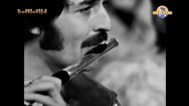 The Moody Blues - Nights In White Satin (From French TV 1968) смотреть онлайн