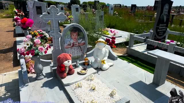 СЛЁЗЫ НА ГЛАЗАХ... Могила которую нельзя забыть