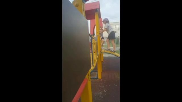 Among Us в реальной жизни. Звук ужасный хахаха. Что бы ушки напрягли смотреть онлайн