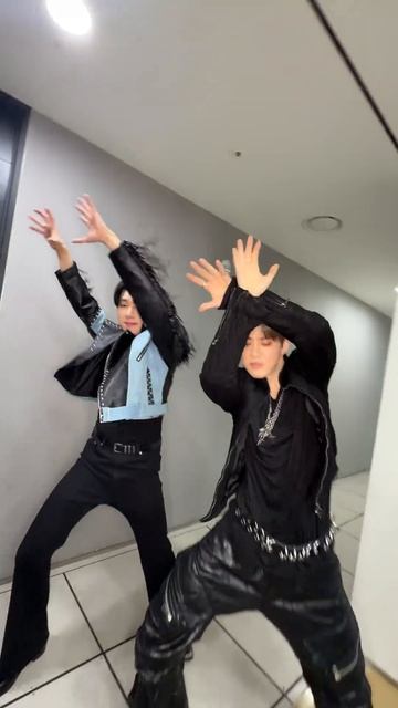 Crown👑 with ChoiSooho #Crown #EXO #weareoneEXO #Crown #REVERXE
