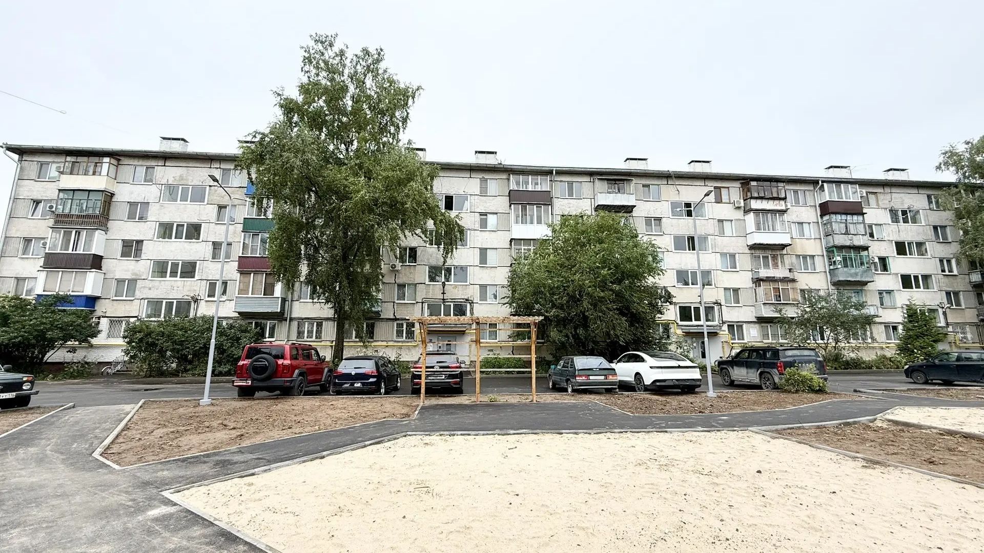 Квартира, в идеальной локации! Продаю 2х комнатную квартиру по адресу ул. Красной Позиции 15. смотреть онлайн