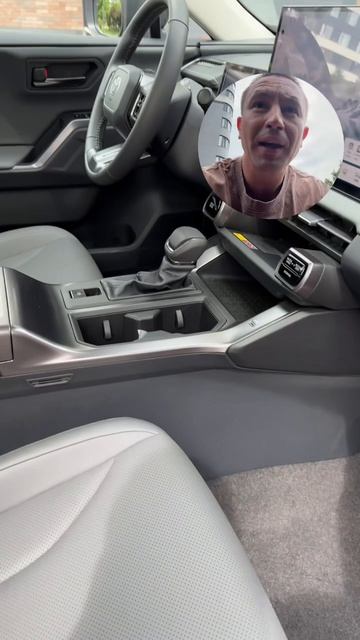В наличии новый Toyota Rav4 в максимальной комплектации