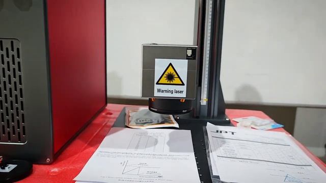 Лазерный станок из Китая Jpt30m7 F100!