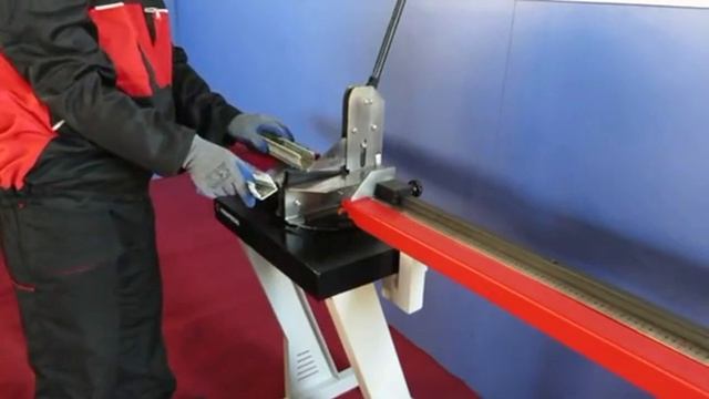 Машина для резки кабель-каналов со столом DUC-100