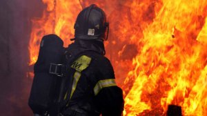 Бензовозы вспыхнули на территории промзоны под Москвой