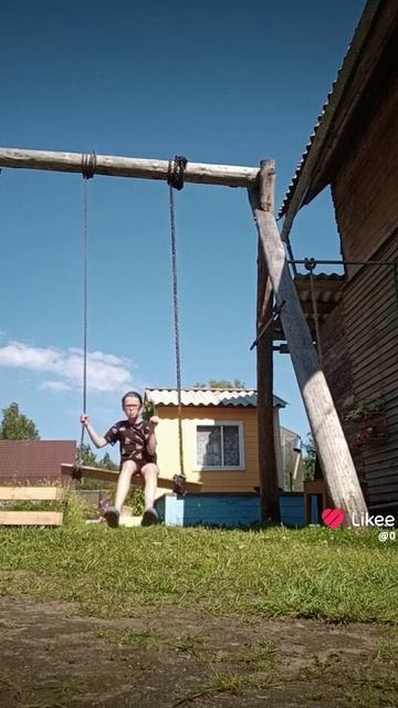 бей меня бей меня ломай  на качелях