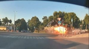 Огненное ДТП в Ташкенте  с участием патрульных мотоциклов и легкового автомобиля.