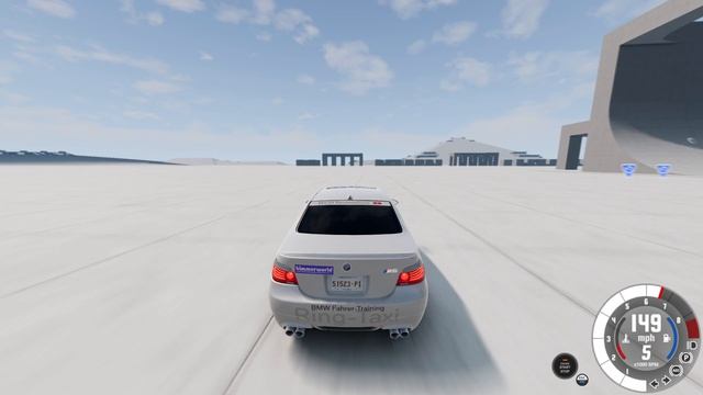 BMW M5 E60 восстанавливается после сокрушительного удара смотреть онлайн