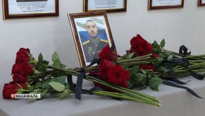 Семье Исы Абдулхалимова передали Золотую звезду героя