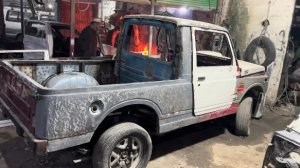 Пакистанцы сварили старенький джип из кусков