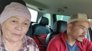 Собираем ГРУЗДИ 😄// Гавриил снимает маму //