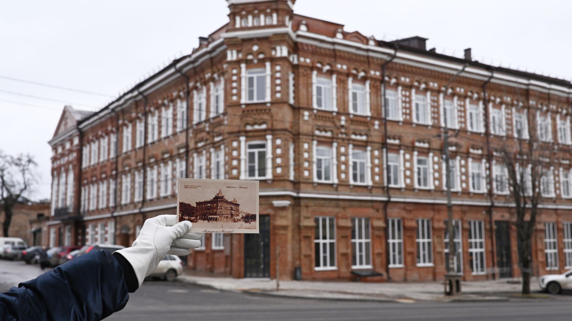Мариупольский фотоклуб на первой после боев экскурсии!