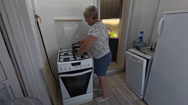 На сковороде из кабачков хачапури смотреть онлайн
