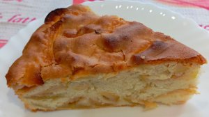 Готовим любимую шарлотку с яблоками.