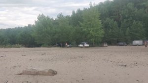 Незаконный нудистский кемпинг 🏕️ у Центрального пляжа Новосибирска значительно прирос ненудистским