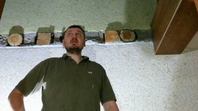 Лестница вокруг несущих столбов. Югорск. Советский. Woodlab86.ru