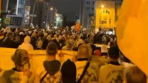 «Господи Иисусе Христе, Сыне Божий, помилуй нас»: в Екатеринбурге идёт Царский крестный ход.