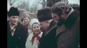 Премьер-министр Кубы Фидель Кастро и Глава СССР Никита Хрущёв на новогодней ёлке, Москва, 1964 год