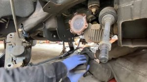 Поднятие трака Шевролет Часть 1 Chevrolet Silverado gets a 7 inch lift kid