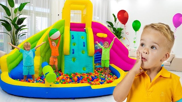 Chris turns House into a Water Park and plays with friends смотреть онлайн