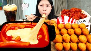 Мукбанг - курица и токпокки и сырные закуски - корейский стиль