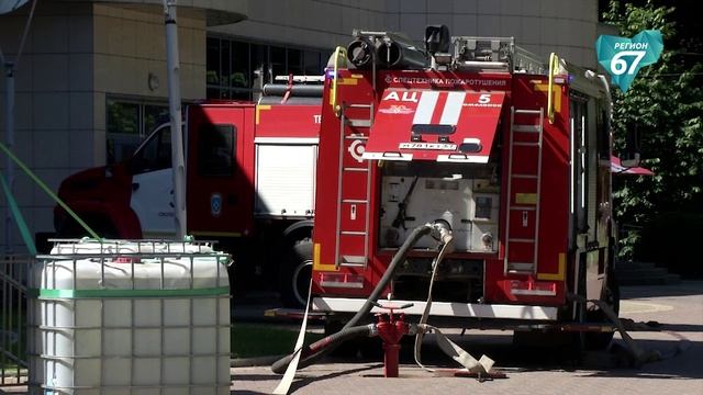 Во дворце спорта «Юбилейный» прошли пожарные учения смотреть онлайн